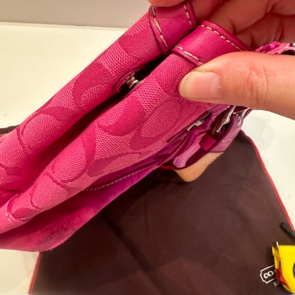Pink Coach Authentic Signature Handbag - Picture 8 of 8